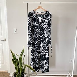 TOPSHOP • zebra ruched sleeve midi dress